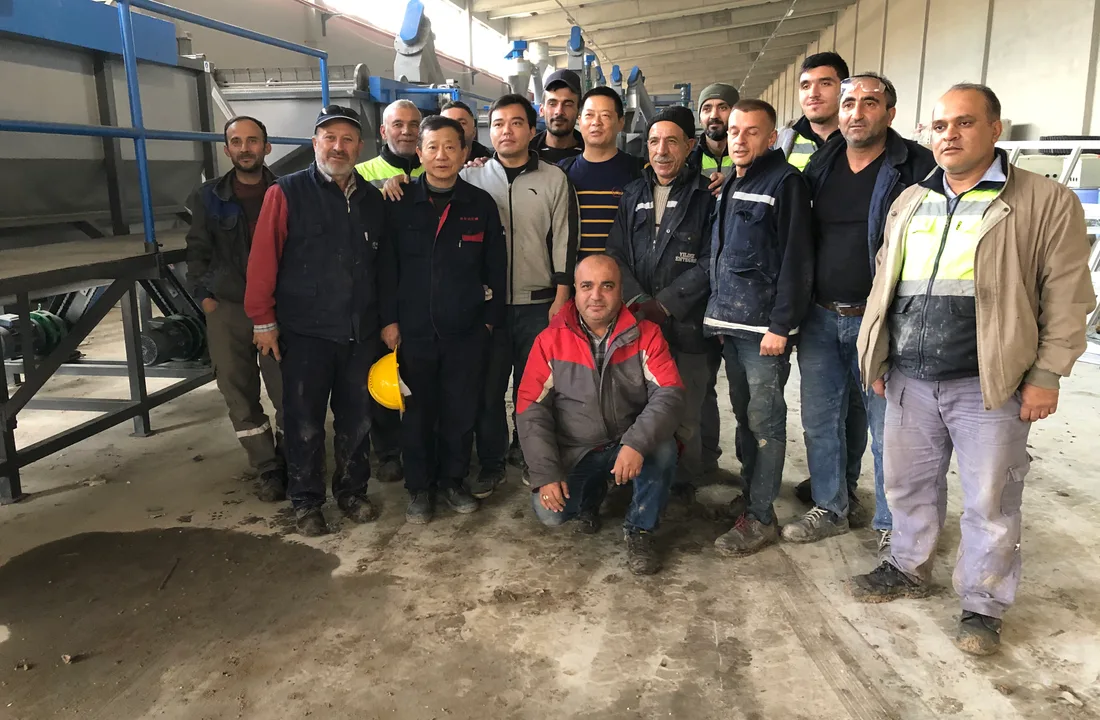 MOOGE installation service team