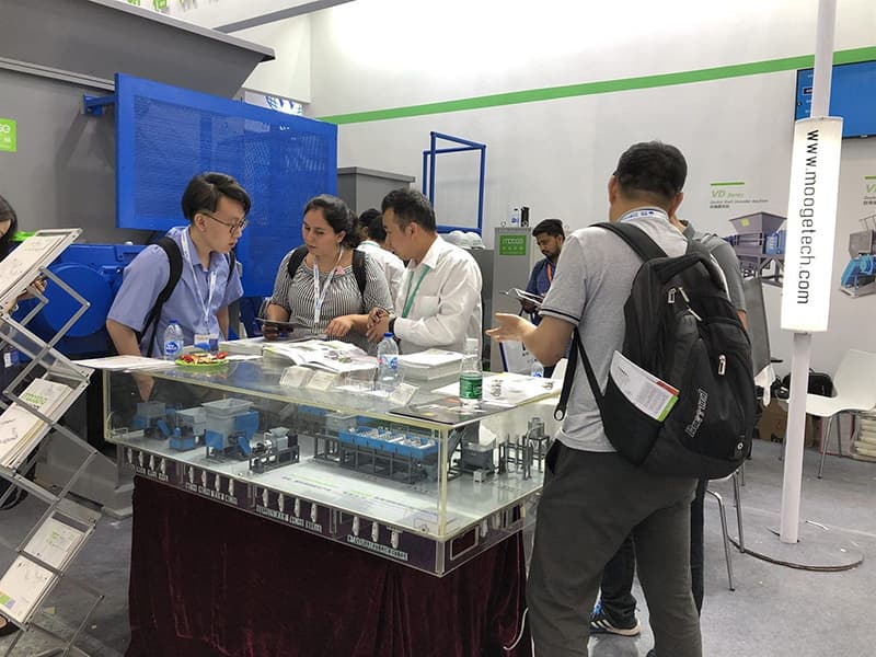 MOOGE machinery model demonstration at the exhibition
